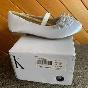 Girls white Dress shoes
